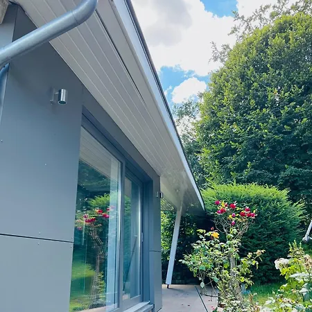 Le Chalet Des Amis 2 *